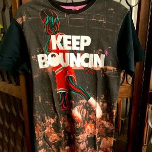 Rocksmith ‘ Keep Bouncing’ T shirt Size M